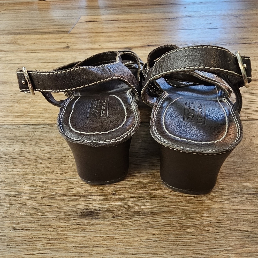 Dockers Womens Size 6M Brown Leather Sandals Wedge Heels Shoes White Stitch - Picture 5 of 10